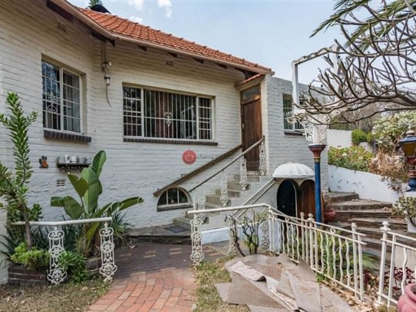 5 Bedroom House 5 Bedroom House