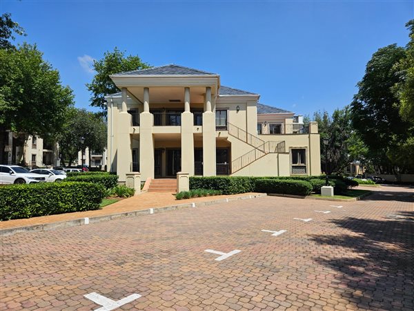 274  m² Commercial space in Bryanston