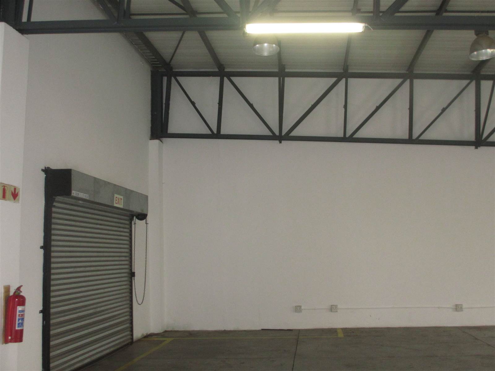 150  m² Industrial space in North Riding photo number 4