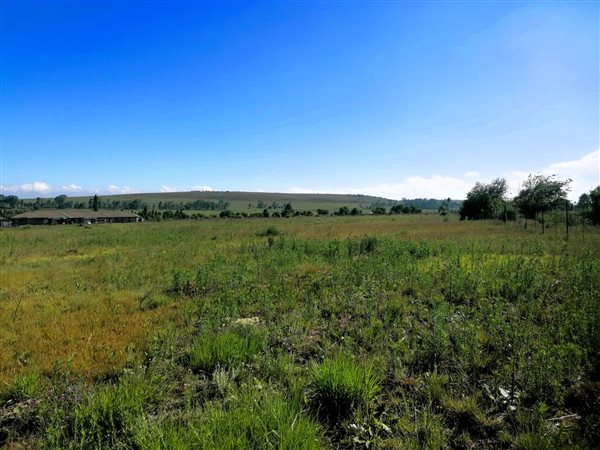 2.1 ha Land available in Blue Saddle Ranches