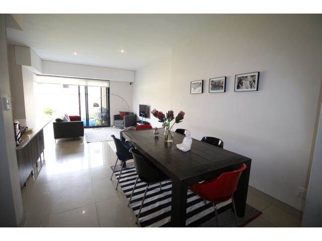 2 Bed Townhouse in Rosebank photo number 6