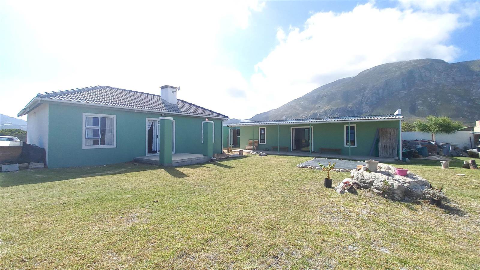 3 Bed House in Bettys Bay photo number 2