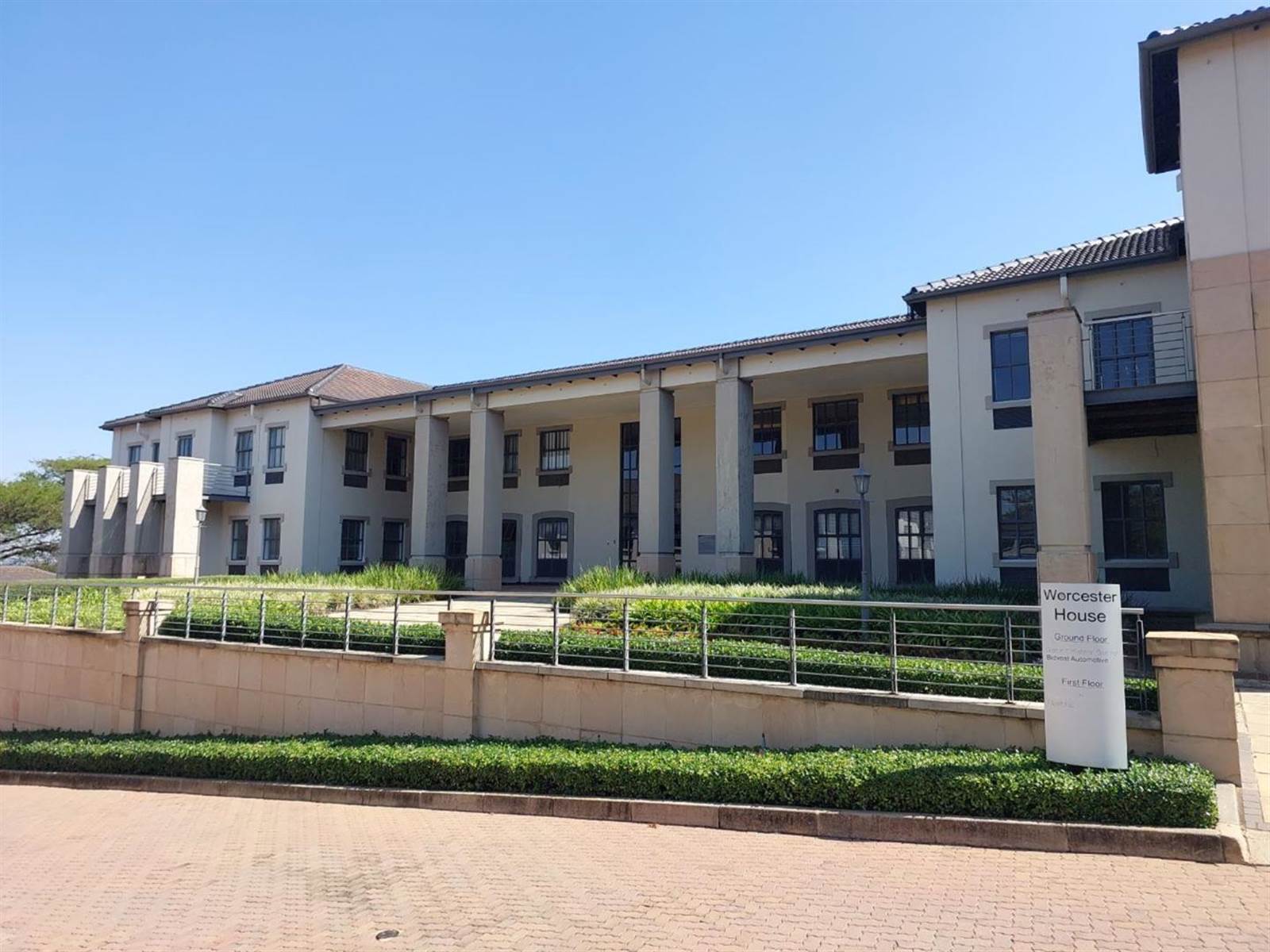 370  m² Commercial space in Bryanston photo number 18