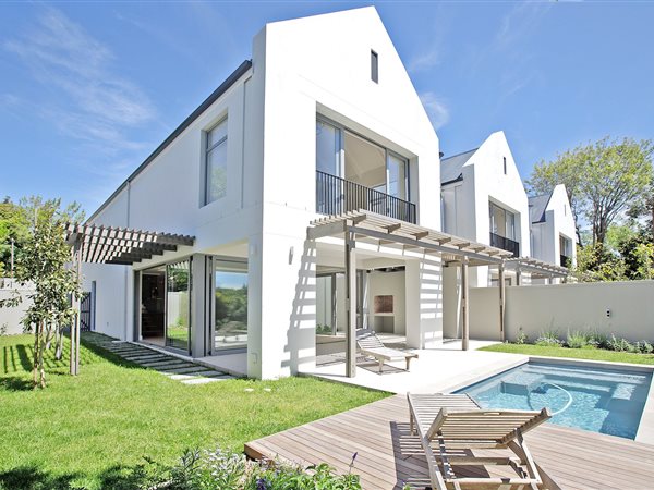 4 Bedroom House 4 Bedroom House