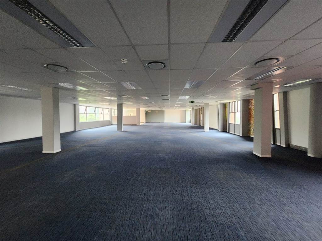 895  m² Commercial space in Ashlea Gardens photo number 10