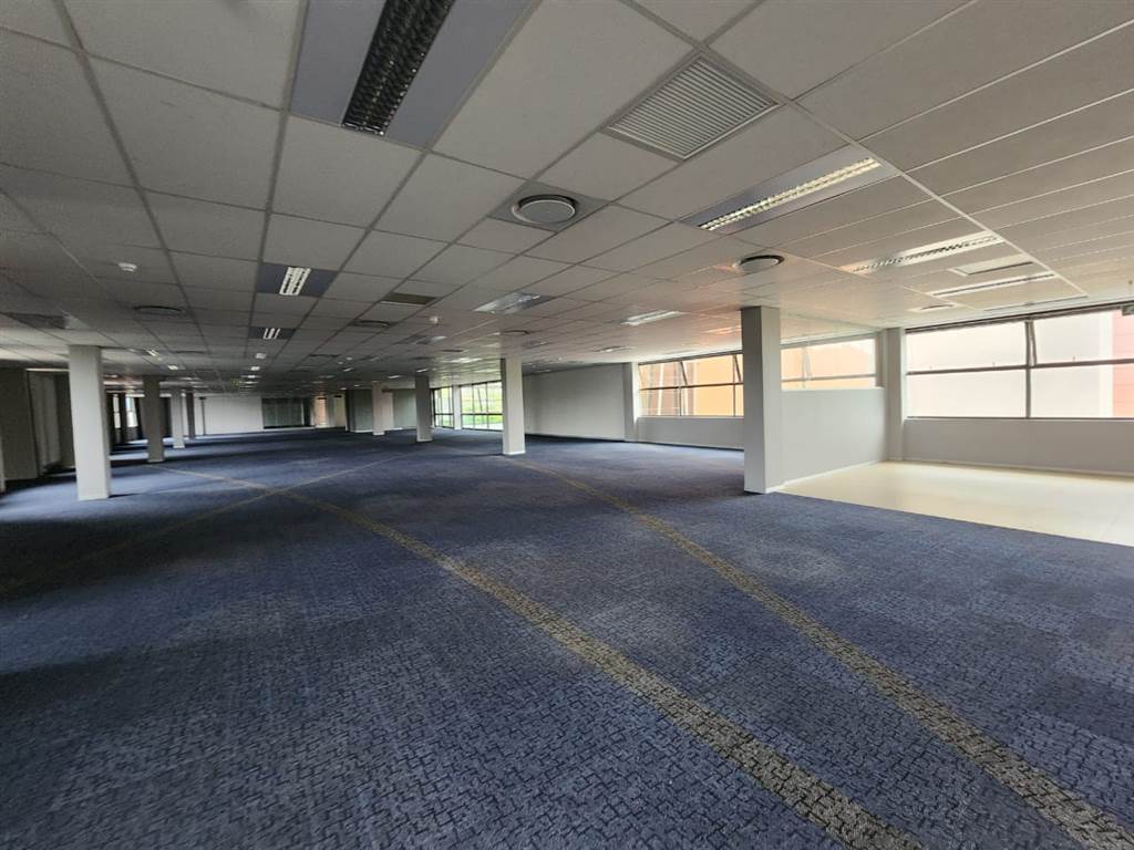 895  m² Commercial space in Ashlea Gardens photo number 8