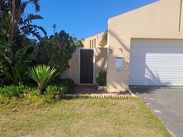 4 Bed House in Blouberg Rise