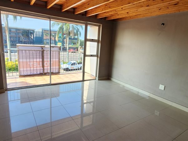 120 m² Office Space 120 m² Office Space