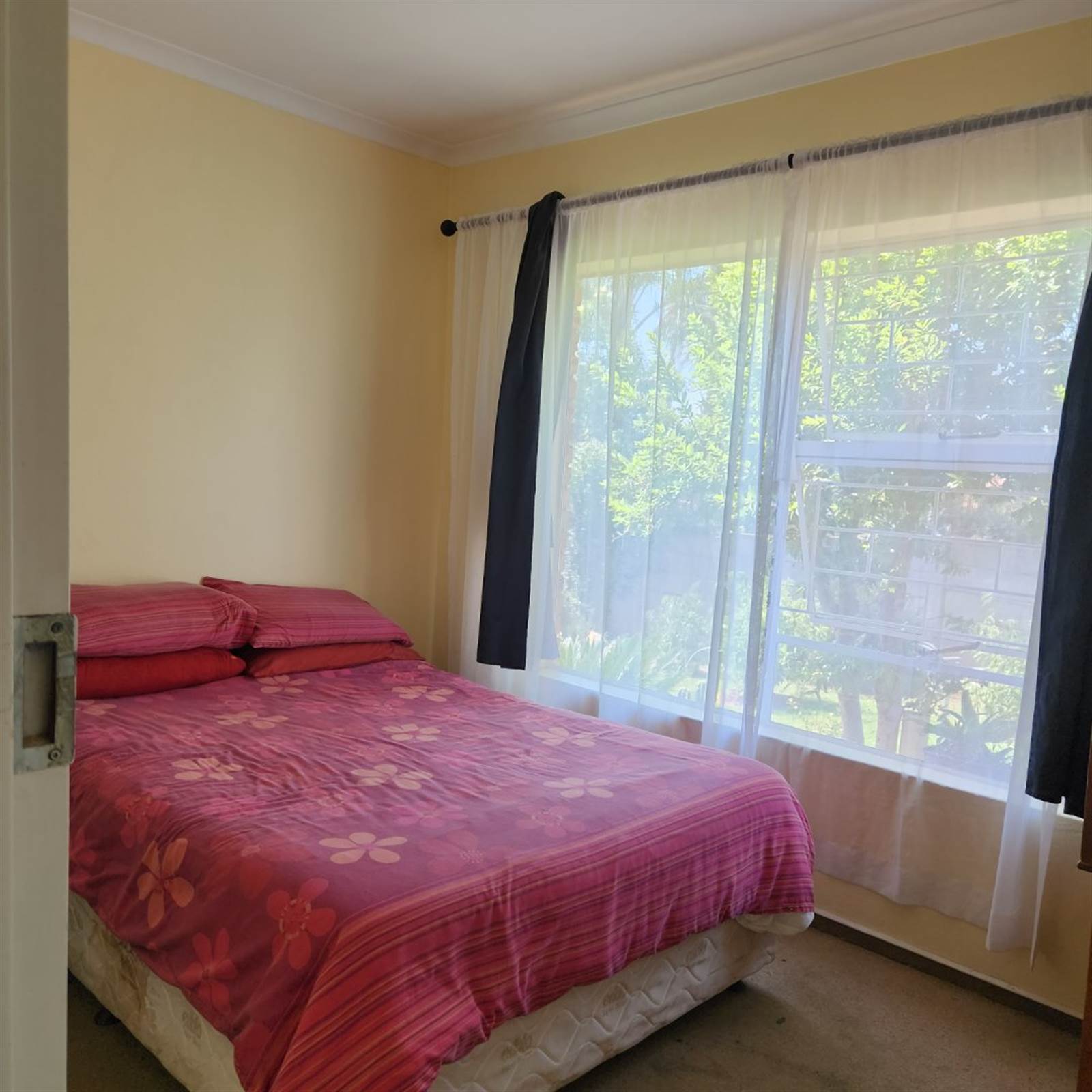 2 Bed Apartment in Radiokop photo number 11