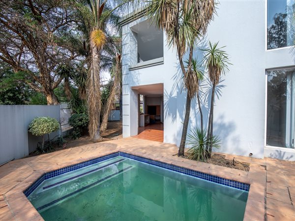 3 Bedroom Townhouse 3 Bedroom Townhouse