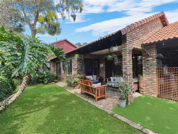 2 Bedroom House 2 Bedroom House