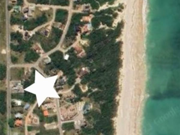 780 m² Land available in Paradise Beach