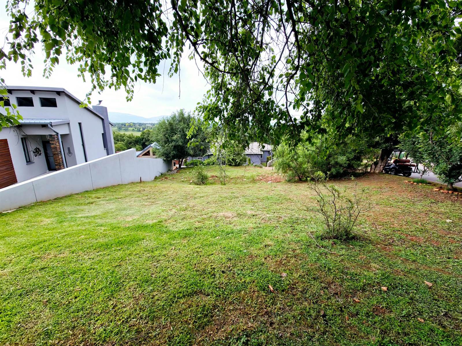 420 m² Land available in Magalies Golf Estate photo number 1