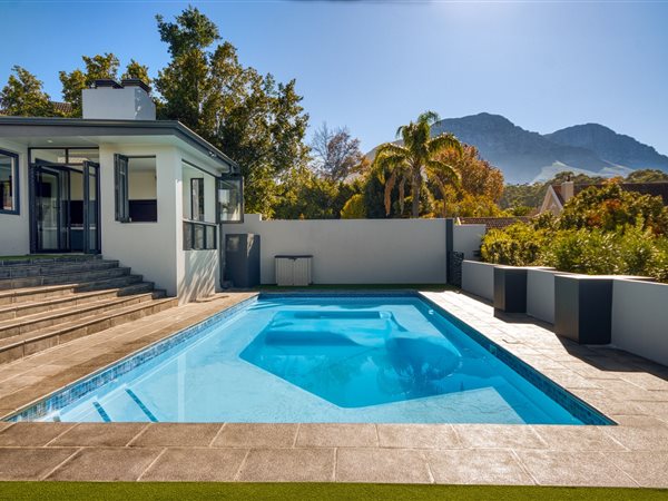 4 Bedroom House 4 Bedroom House