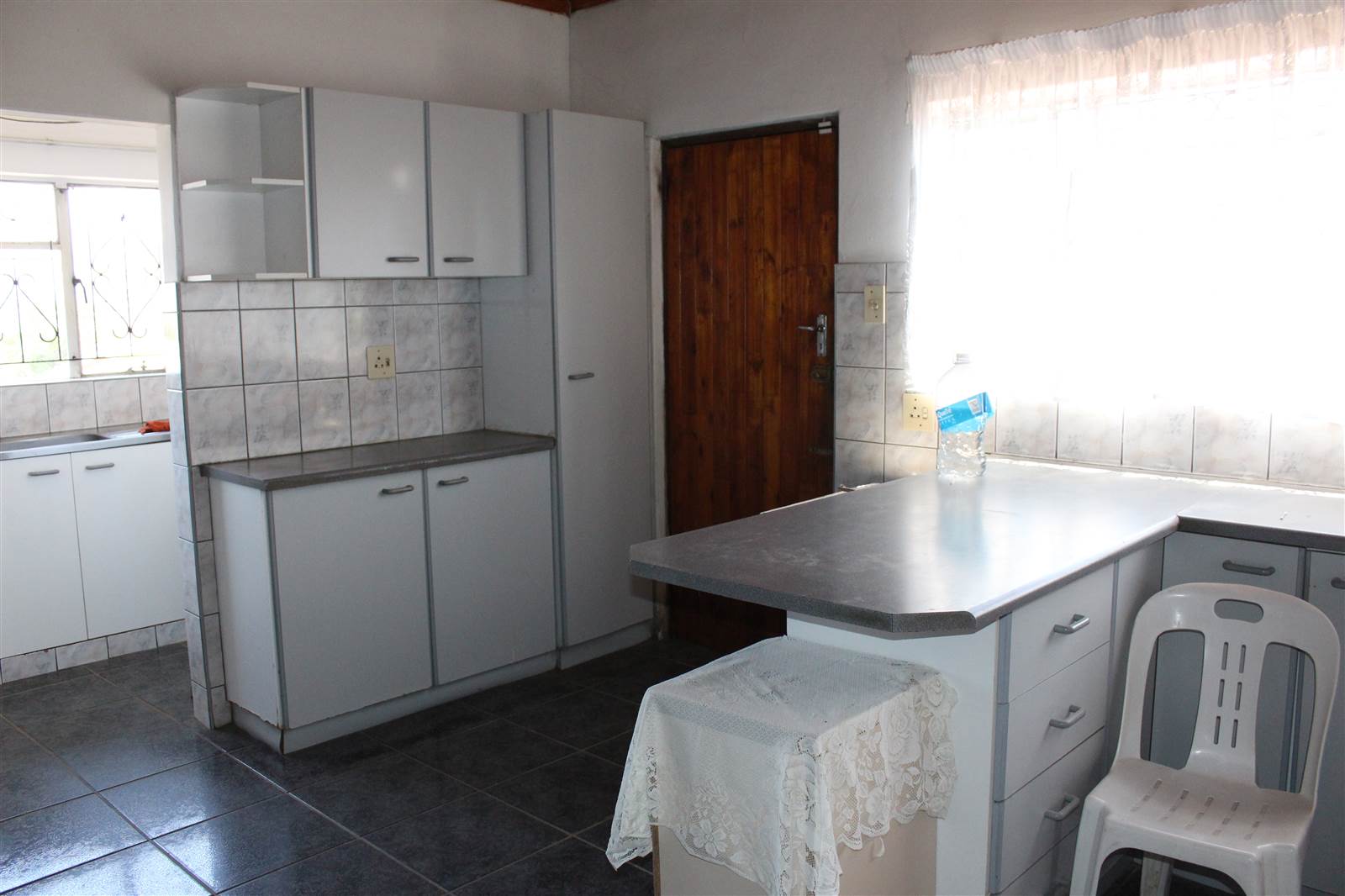 3 Bed House in Estcourt photo number 2