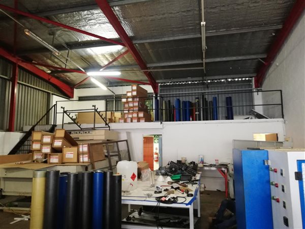 284  m² Industrial space in Pinetown Central