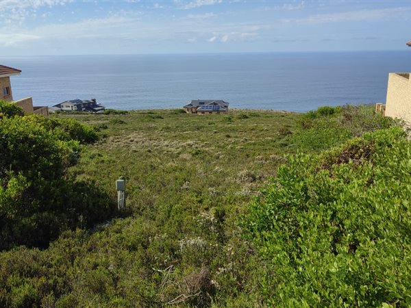 980 m² Land available in Village On Sea