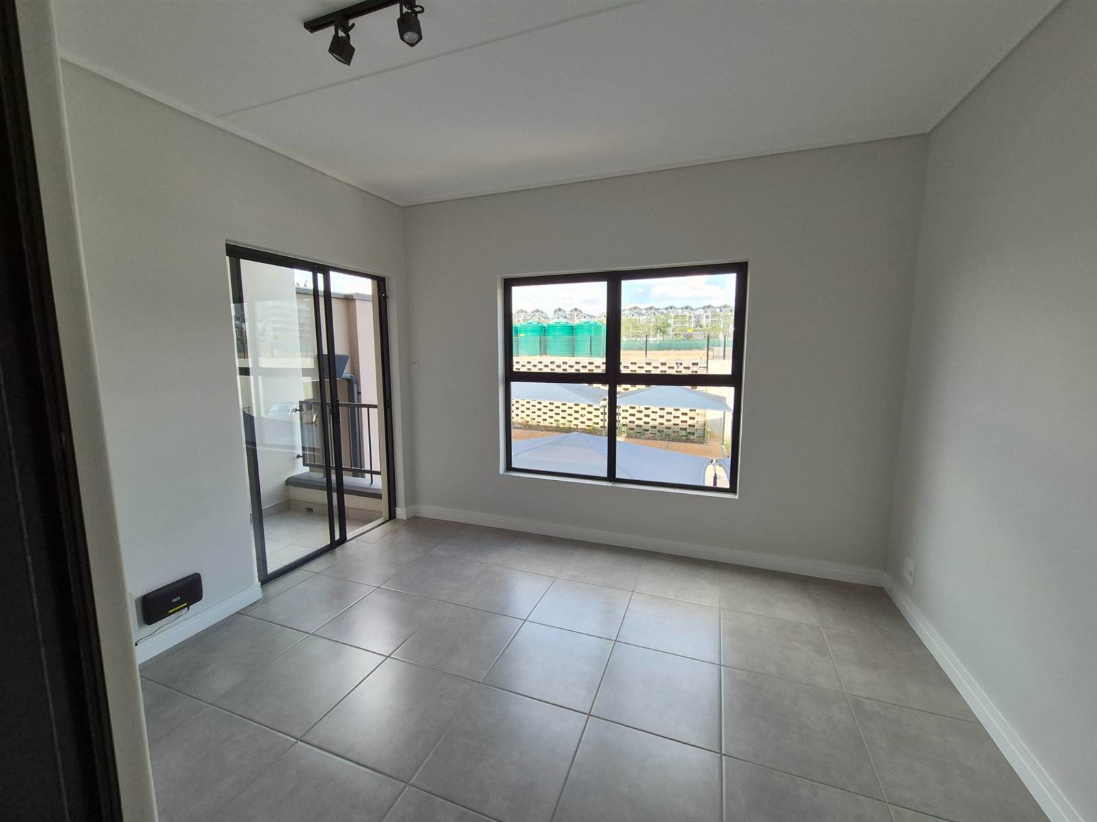 1 Bed Apartment in Waterfall Estate photo number 14