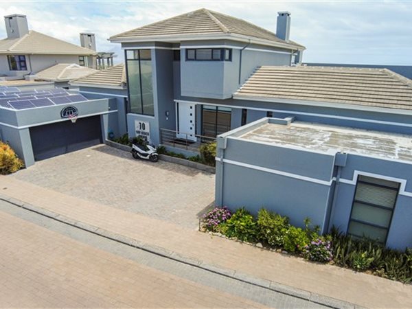 5 Bed House in Sunset Links