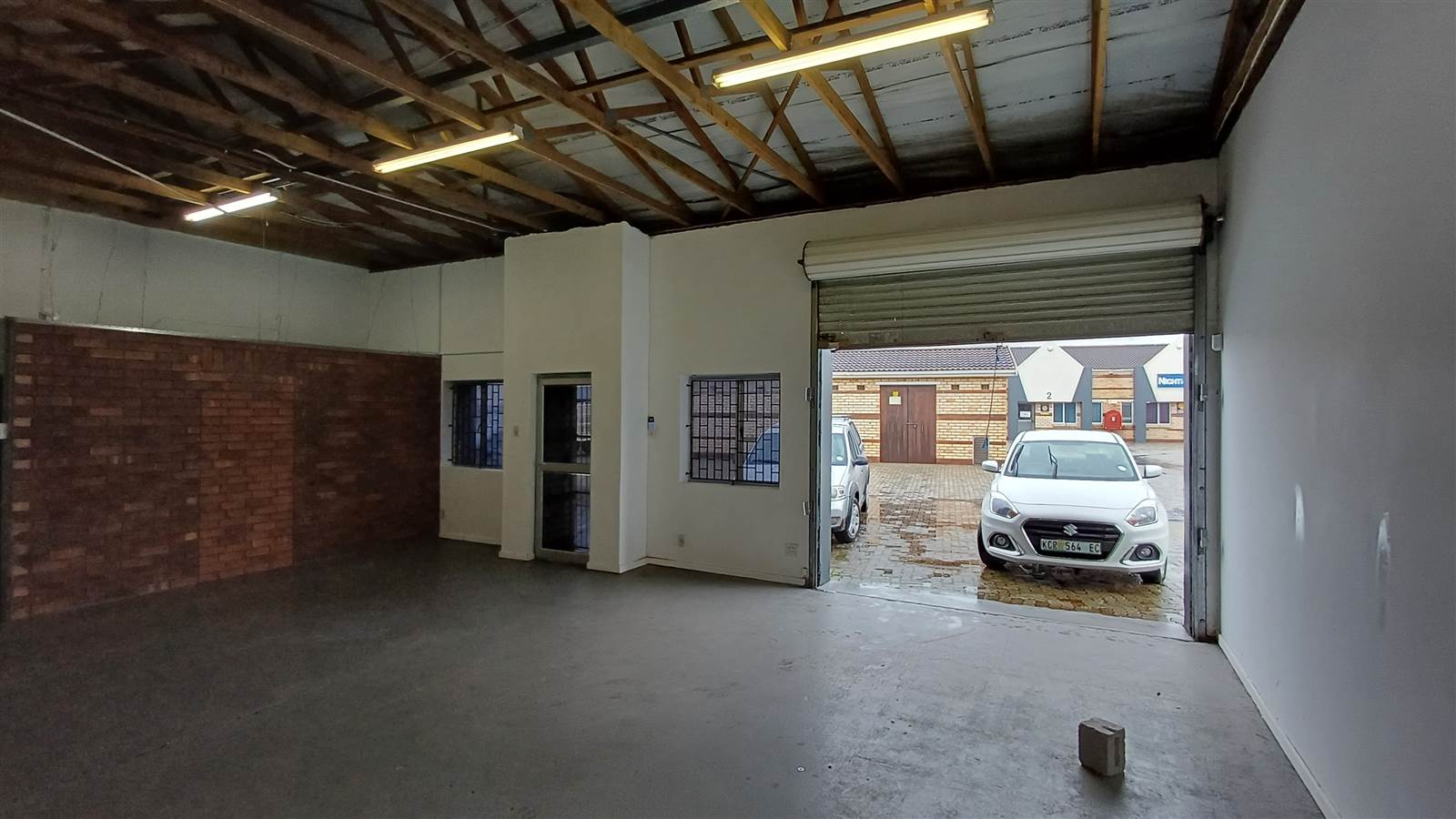 100  m² Commercial space in Walmer photo number 5