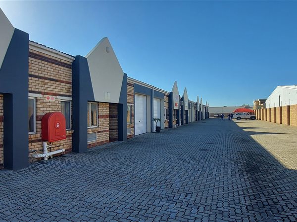 100  m² Commercial space