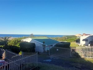 2 Bed Apartment in Shelly Beach