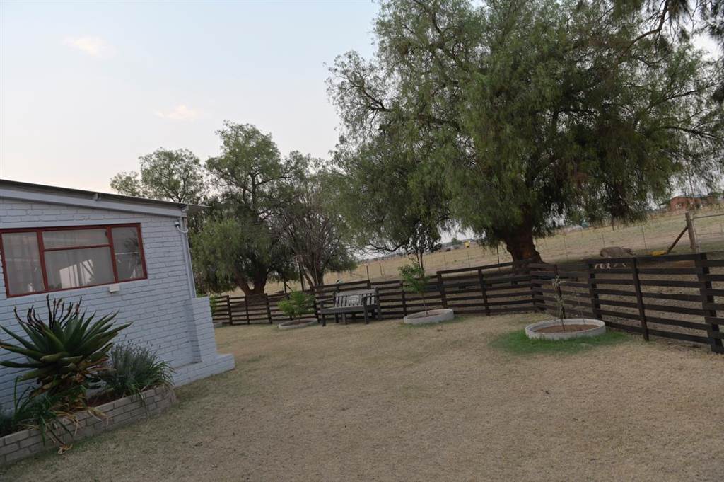 295 ha Farm in Bultfontein photo number 5