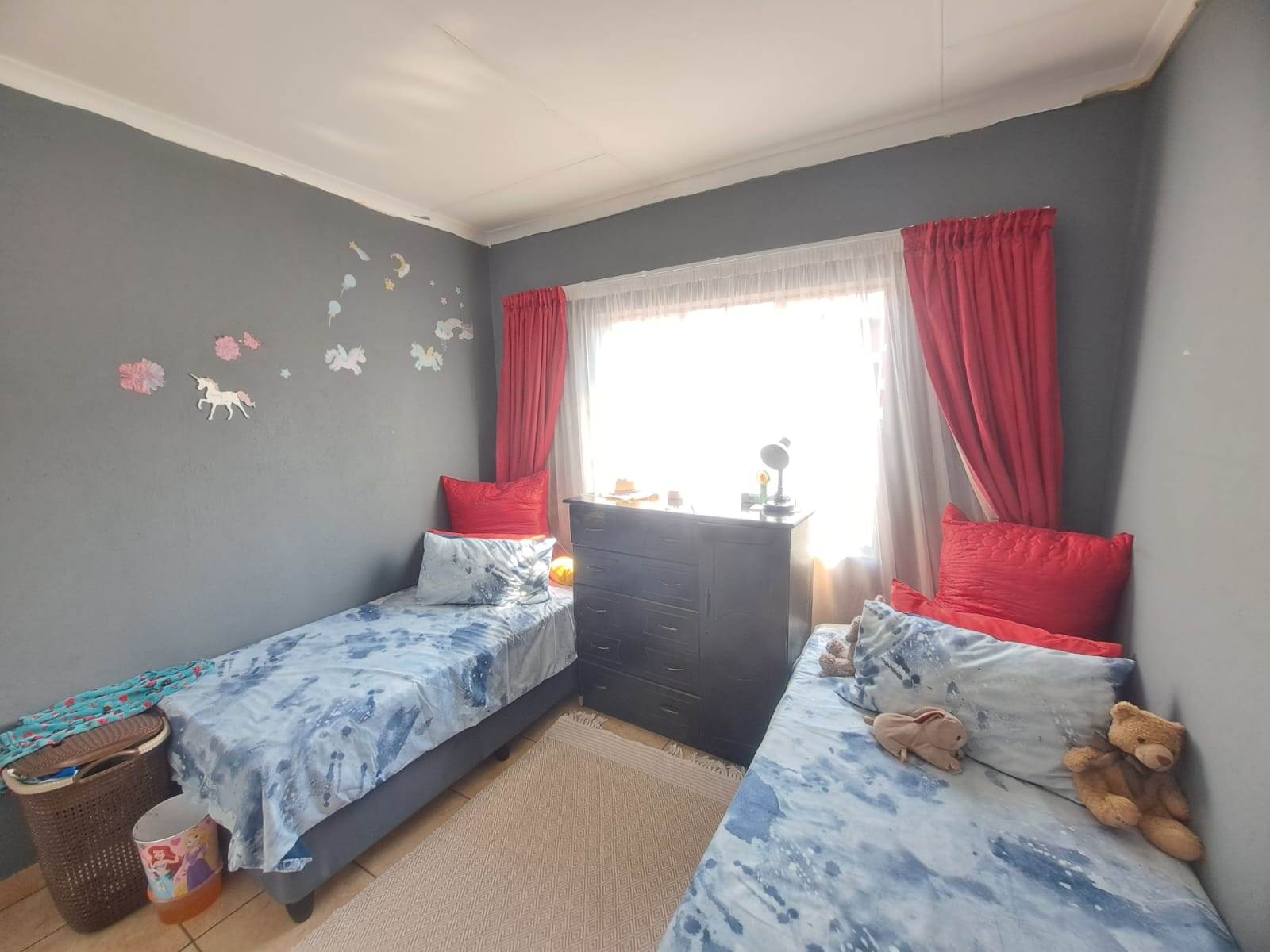 3 Bed House in Waterkloof East photo number 12