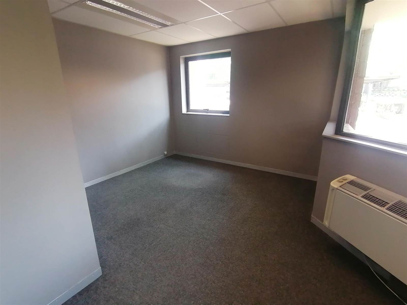 291  m² Commercial space in Halfway House photo number 11