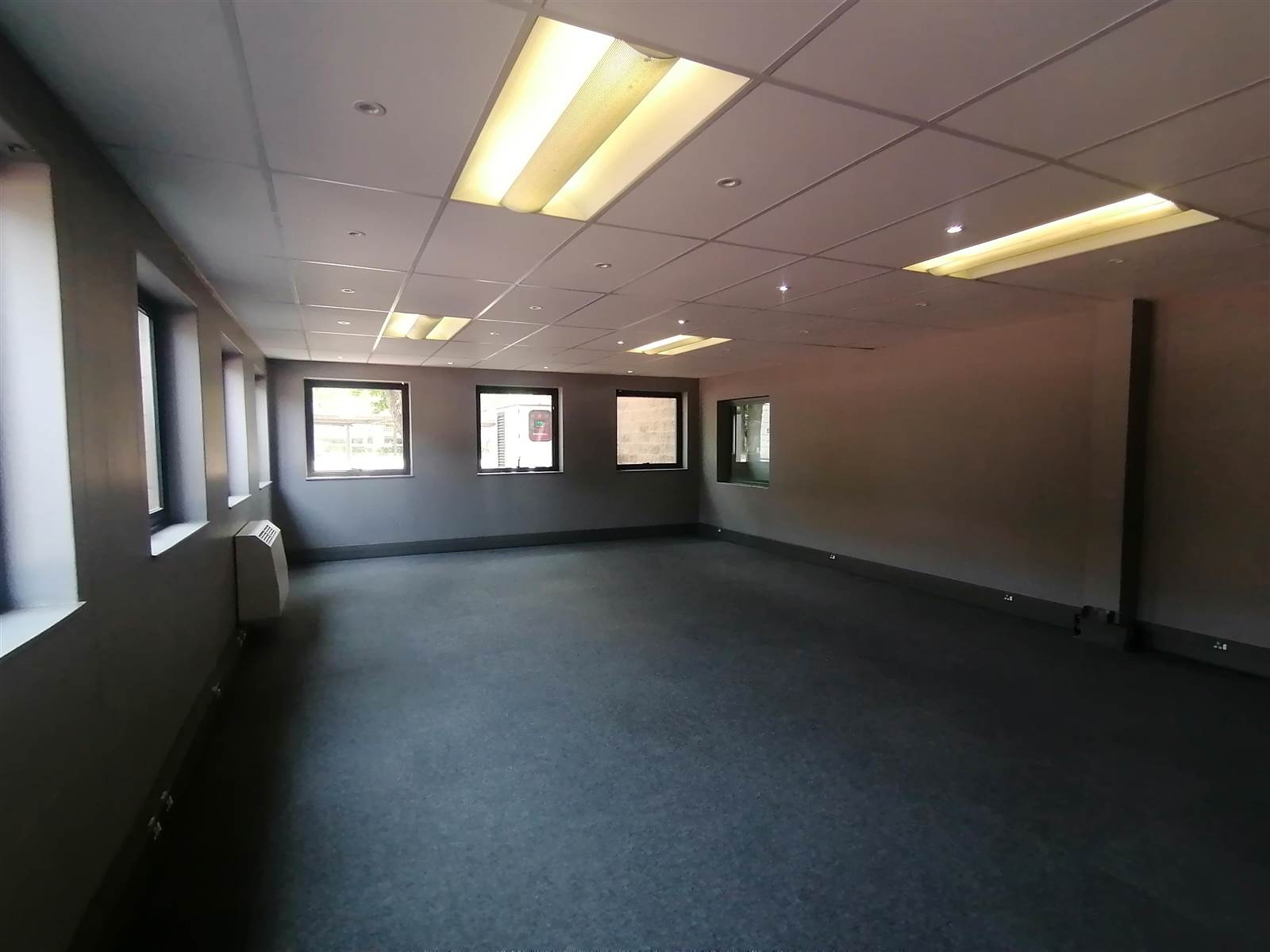 291  m² Commercial space in Halfway House photo number 19