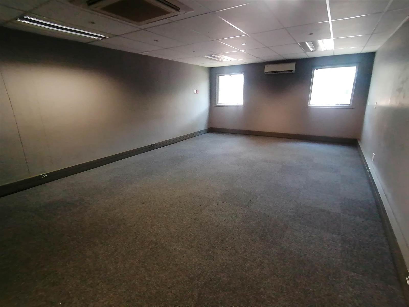 291  m² Commercial space in Halfway House photo number 16