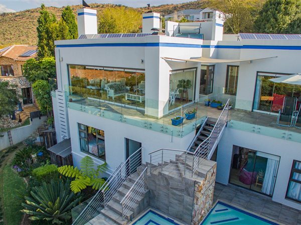 5 Bedroom House 5 Bedroom House