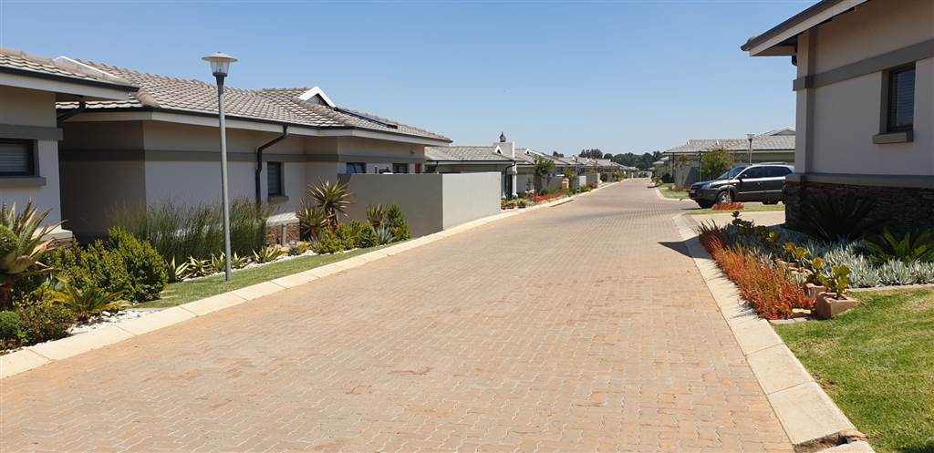 3 Bed House in Zesfontein AH photo number 20