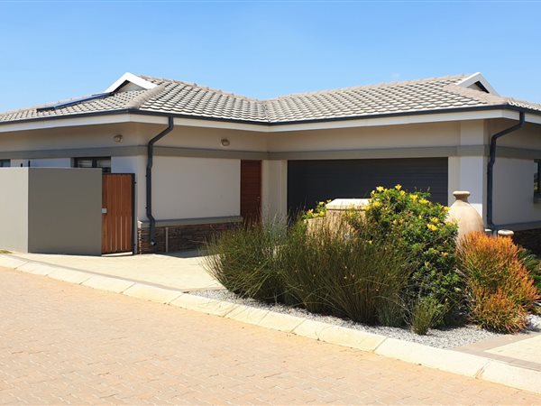 3 Bed House in Zesfontein AH