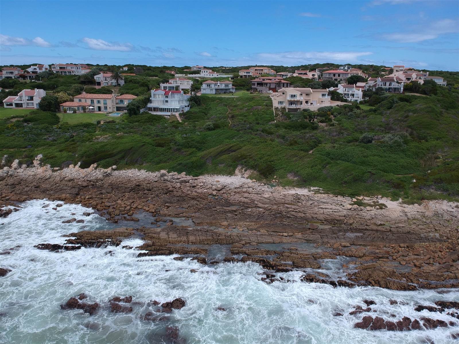 794 m² Land available in St Francis Bay photo number 2