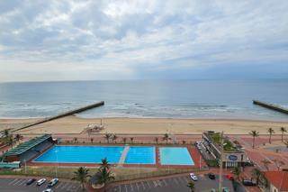 1 Bed Apartment in Durban North photo number 1