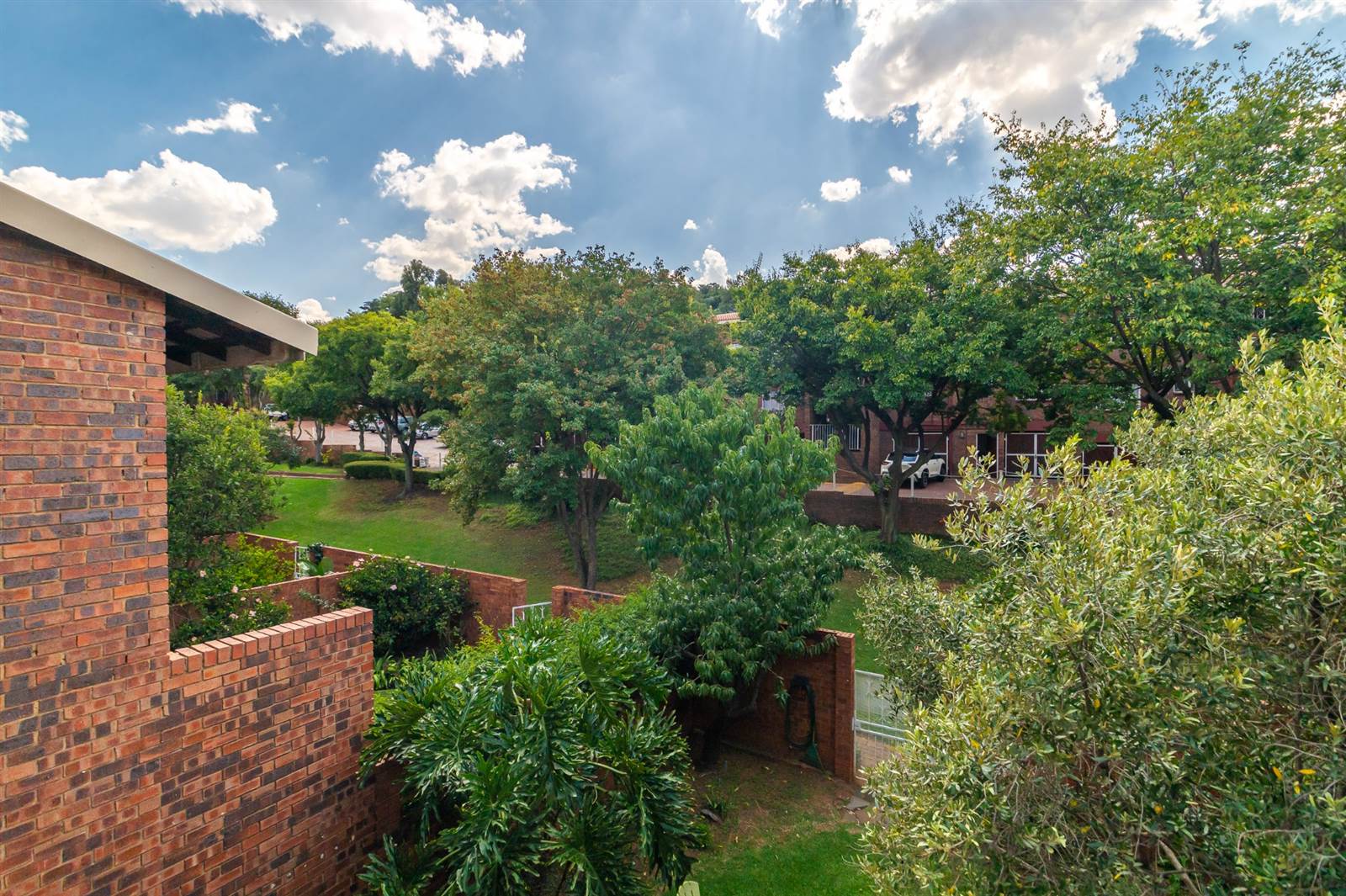 2 Bed Apartment in Northcliff photo number 18