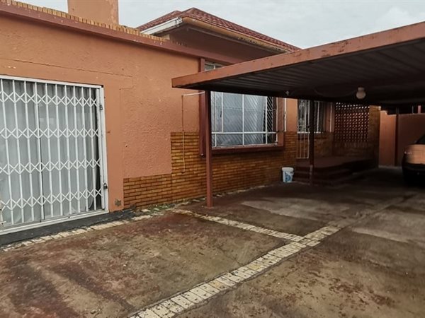 2 Bedroom House 2 Bedroom House