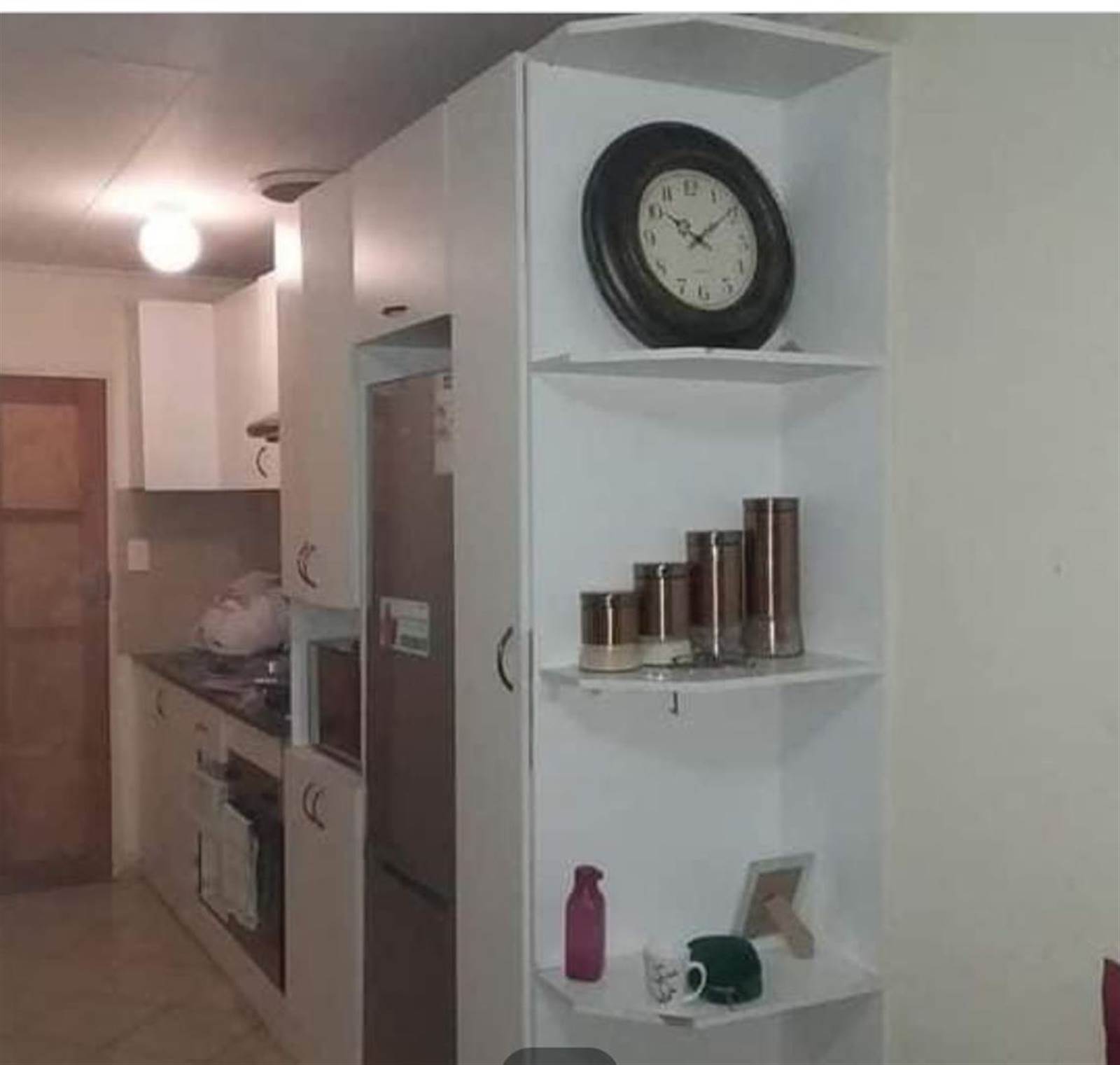 2 Bed Cluster in Olievenhoutbosch photo number 2