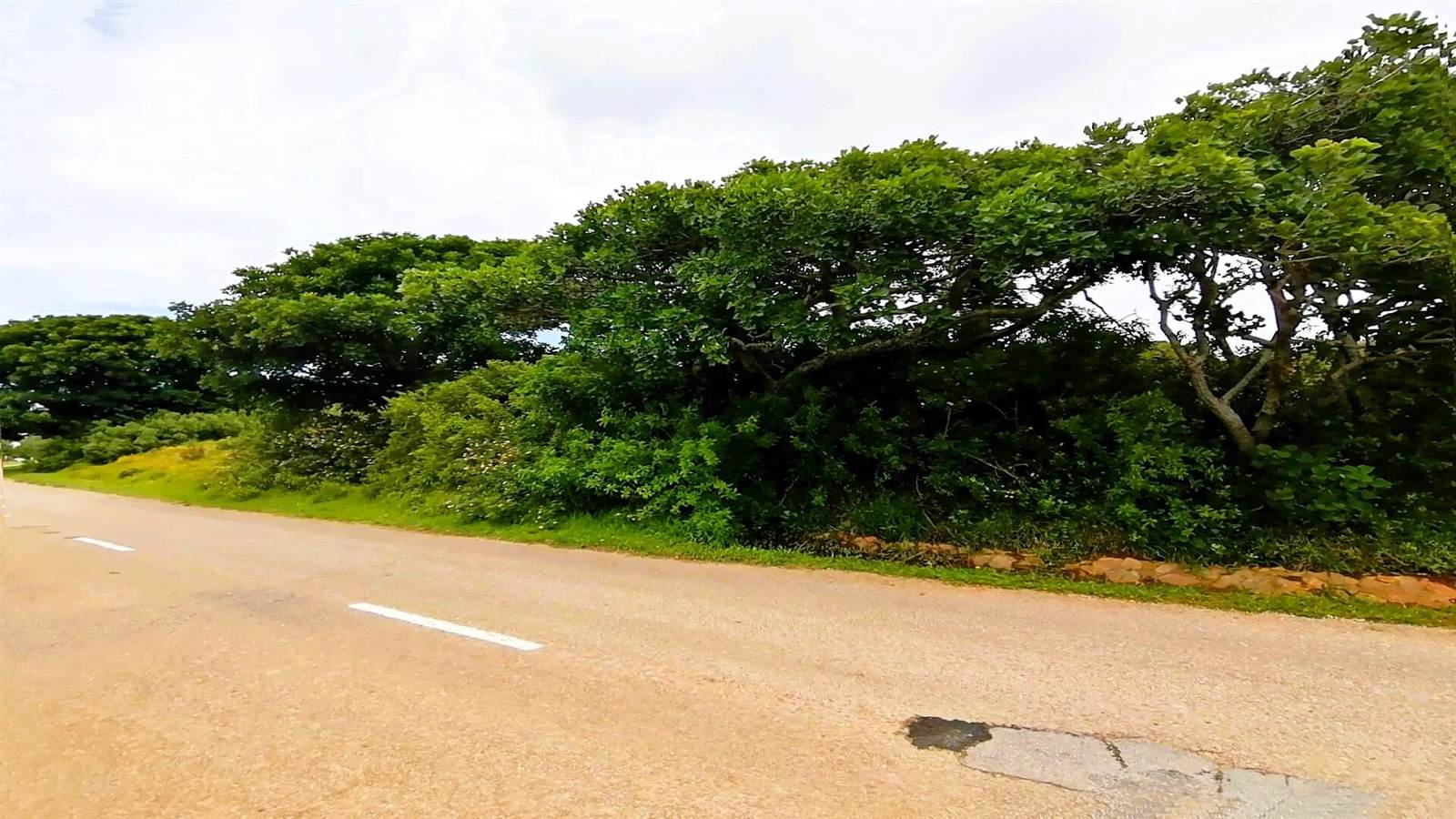 1067 m² Land available in Boesmansriviermond photo number 3