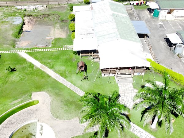 400 m² Commercial space 400 m² Commercial space