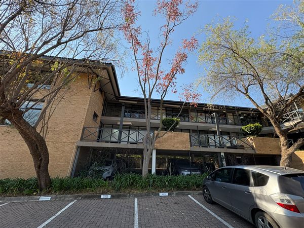 126.6 m² Commercial space 126.6 m² Commercial space