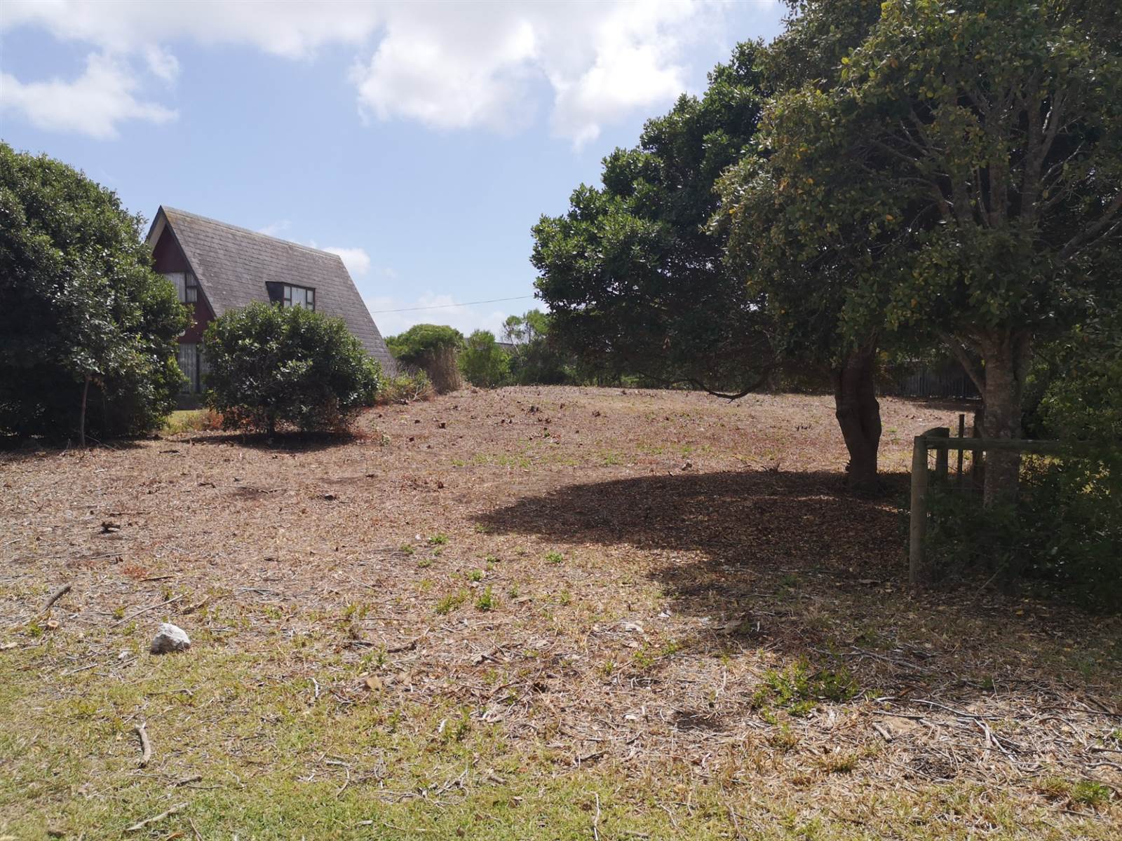 852 m² Land available in Pearly Beach photo number 1