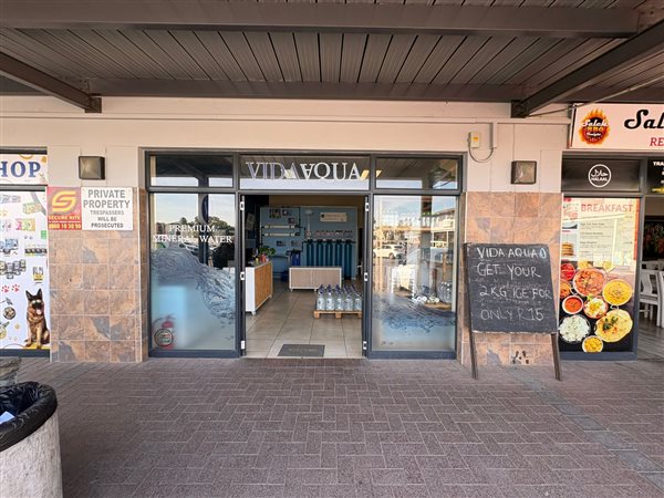 82 m² Retail Space 82 m² Retail Space