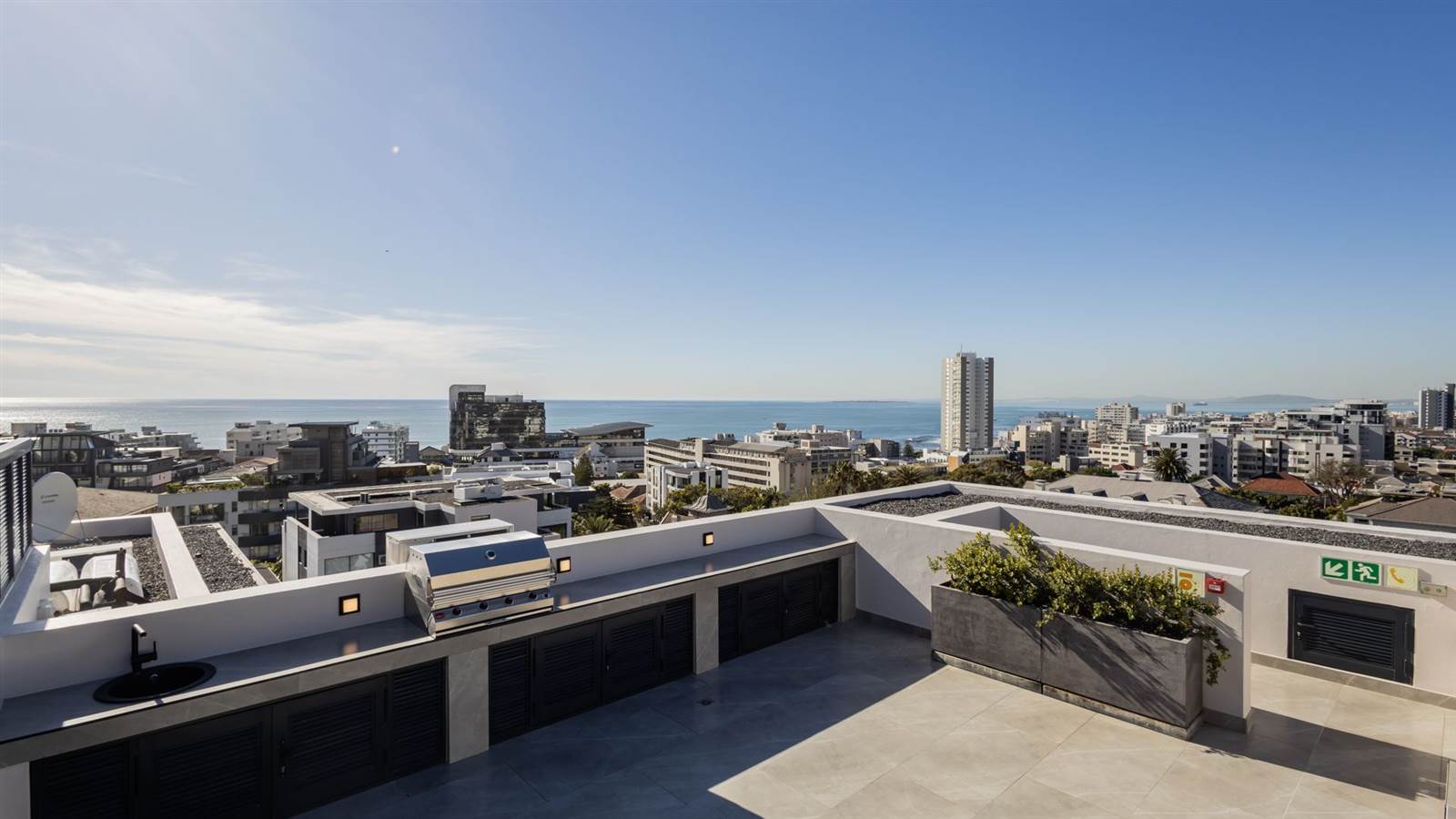 3 Bed Apartment in Fresnaye photo number 29