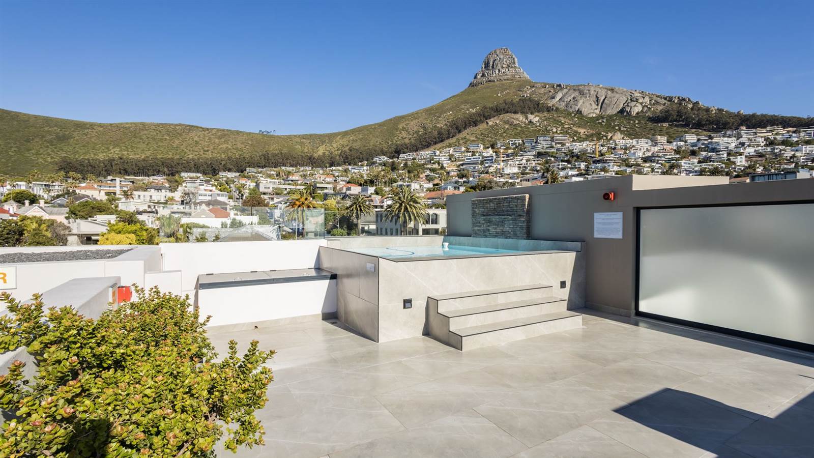 3 Bed Apartment in Fresnaye photo number 28