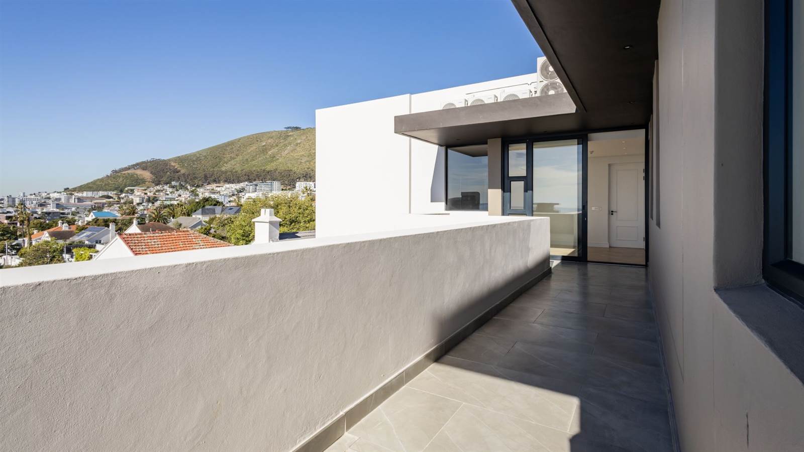 3 Bed Apartment in Fresnaye photo number 24