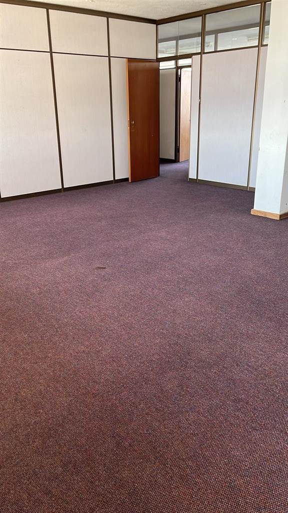 5500  m² Office Space in Kroonstad photo number 11