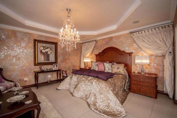 6 Bed House in Hartbeespoort Dam photo number 8