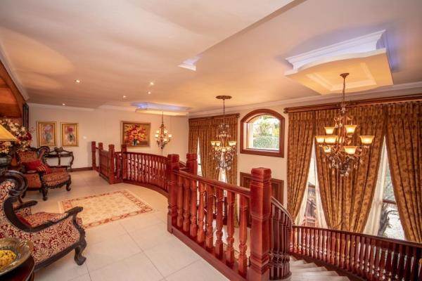 6 Bed House in Hartbeespoort Dam photo number 14
